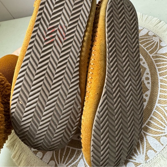 SOFTMOCS Women's Fringe MOCCASIN Ankle Boots Tan SUEDE Leather Size 6 - Picture 6 of 9